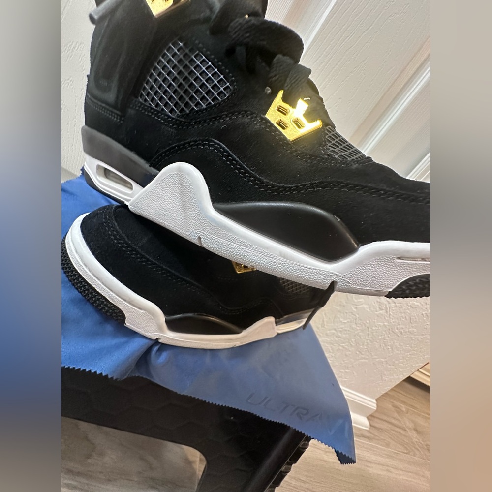 Air Jordan 4 Retro Royalty - Picture 9 of 13
